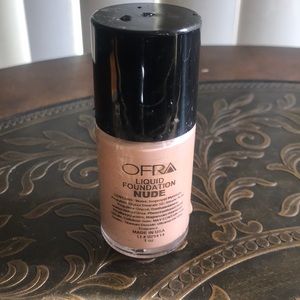 Liquid foundation